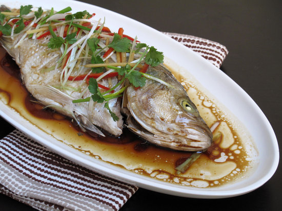 Steamed Whole Snapper in Soy Sauce 1:2