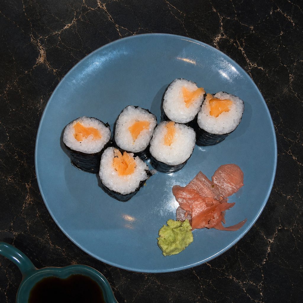 Salmon Maki 6pcs