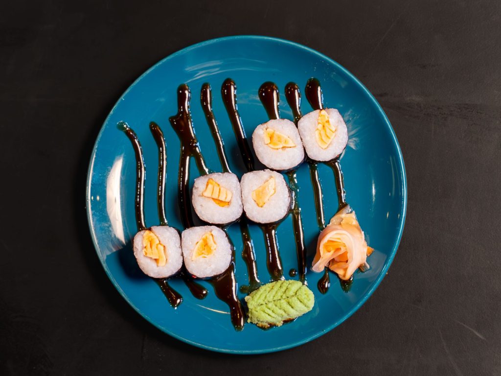 Spicy Salmon Maki 6pcs