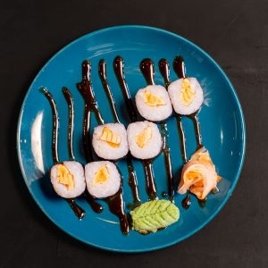Spicy Salmon Maki 6pcs